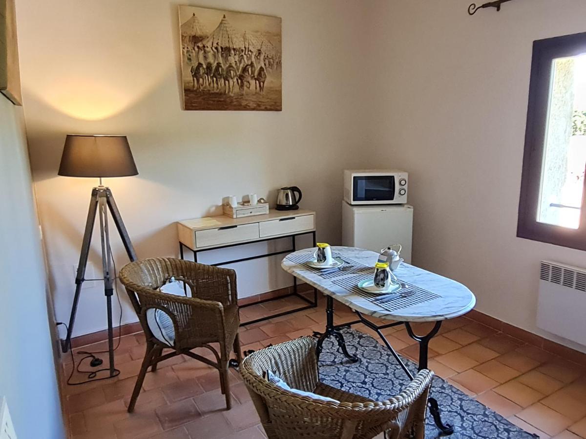 Domaine La Condamine Crillon Le Brave Hotel Buitenkant foto